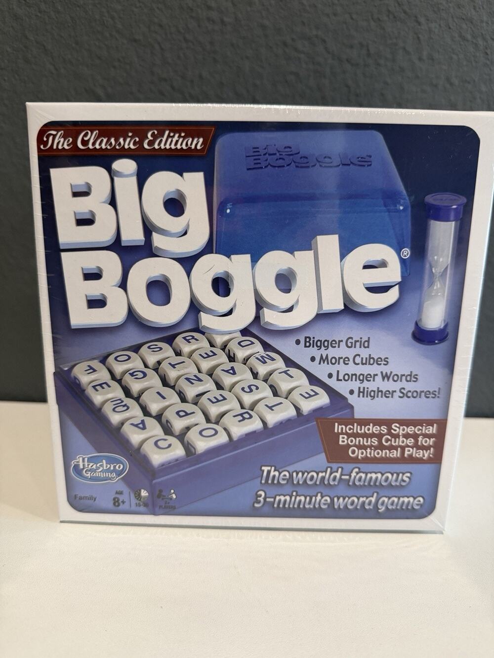 Big Boggle - The Classic Edition -Bigger Grid - 3 Minute Word Game - Hasbro 2020